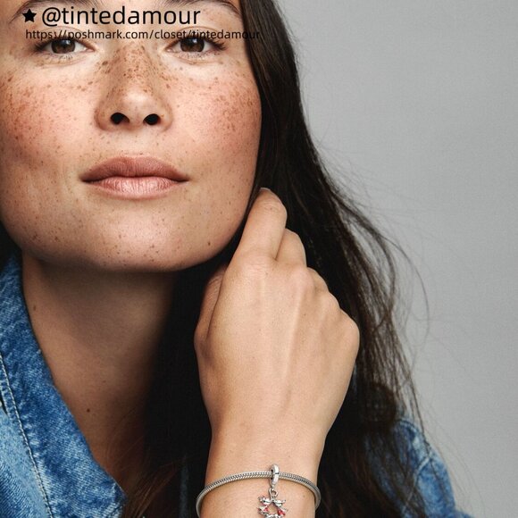 Pandora Disney Mickey Mouse & Minnie Mouse Kissing Dangle Charm - Picture 6 of 6